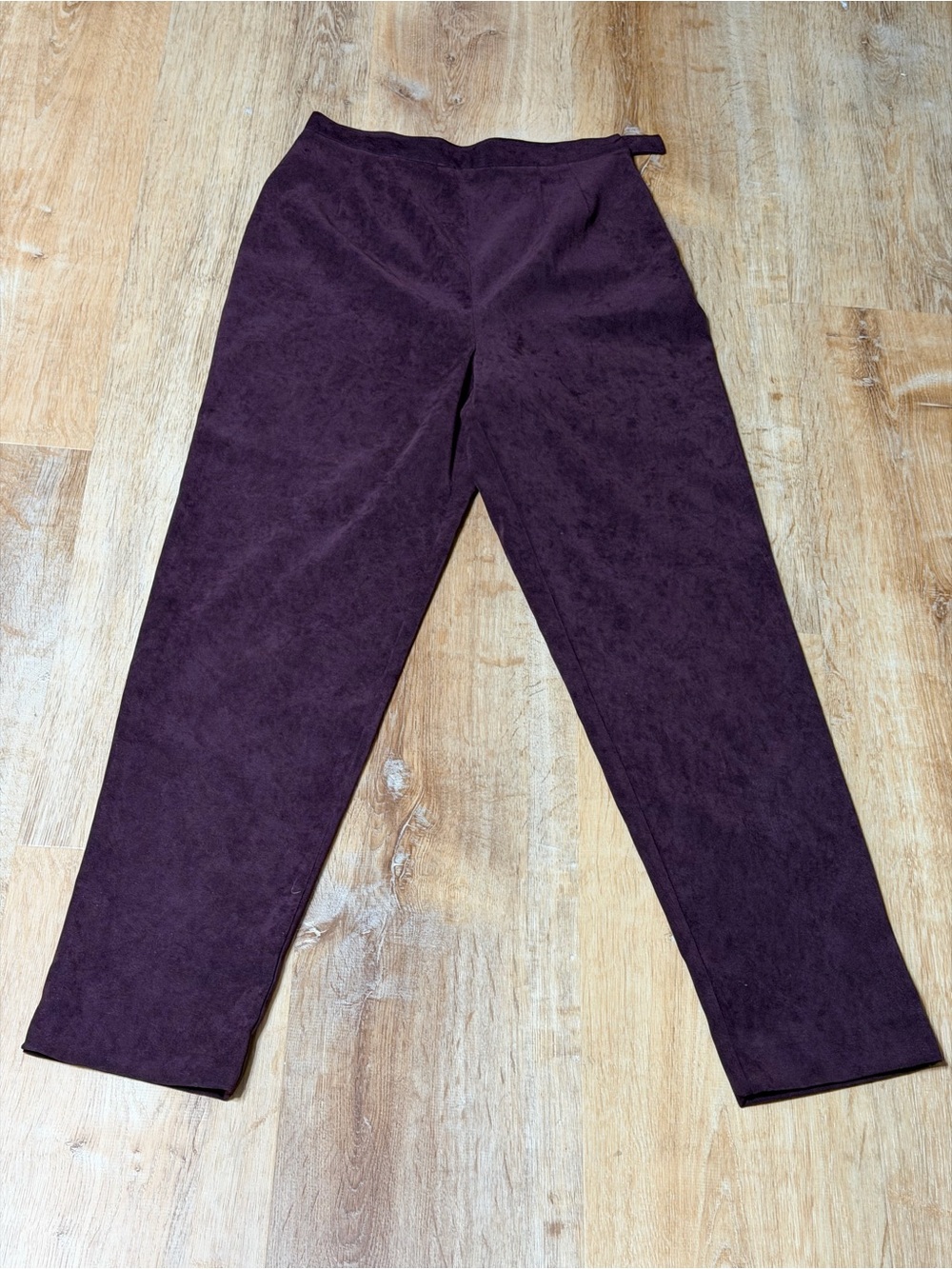 Sport Collection Women’s Size 6 Burgundy Suede Look Stretch Pants Made in Canada